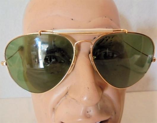 Rayban Aviator Sunglasses with case.